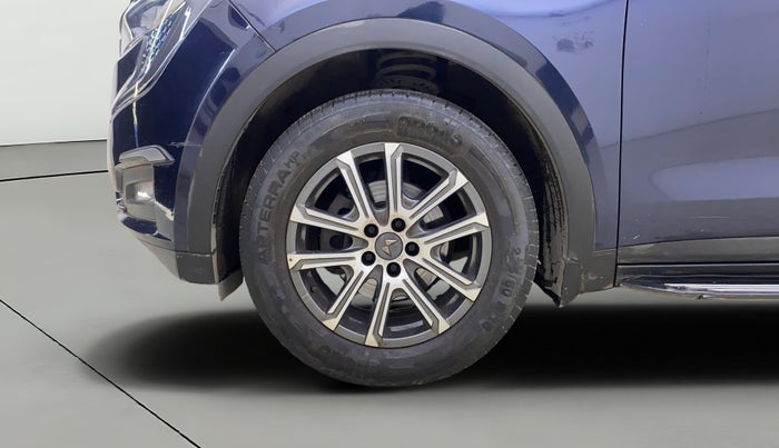 2021 Mahindra XUV700 AX 7 LUXURY P AT 7 STR, Petrol, Automatic, 57,080 km, Left Front Wheel