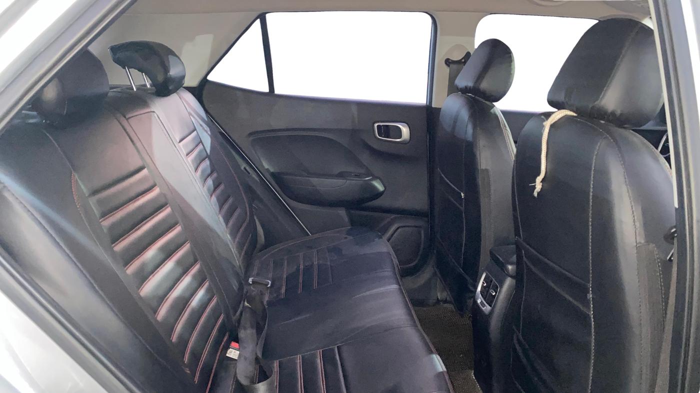 2021 Hyundai VENUE S+ 1.2, Petrol, Manual, 34,021 km, Right Side Rear Door Cabin