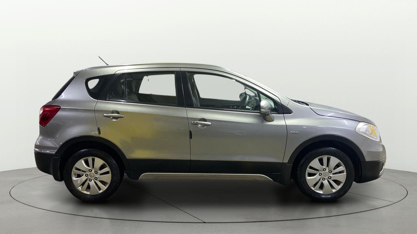 2015 Maruti S Cross ALPHA 1.6, Diesel, Manual, 1,32,030 km, Right Side View