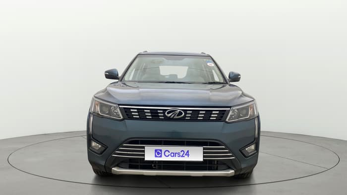 2021 Mahindra XUV300 W8 (O) 1.2 PETROL AMT, Petrol, Automatic, 25,654 km, Front