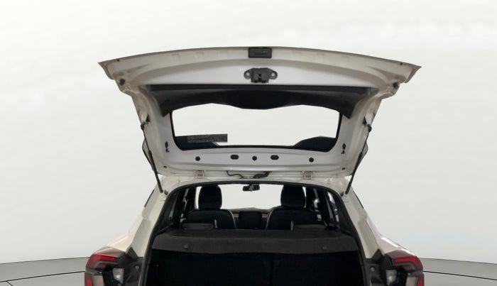 2022 Renault Kiger RXT MT, Petrol, Manual, 25,917 km, Boot Door Open