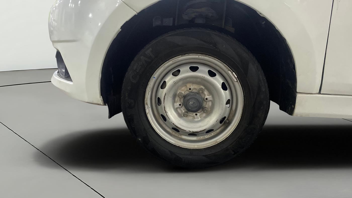 2018 Tata Tiago XE PETROL, Petrol, Manual, 81,950 km, Left Front Wheel
