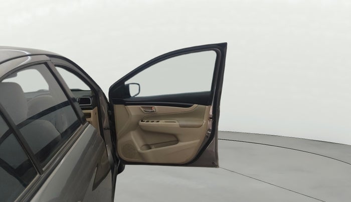 2018 Maruti Ciaz ZETA DIESEL 1.3, Diesel, Manual, 81,188 km, RHS Front Door