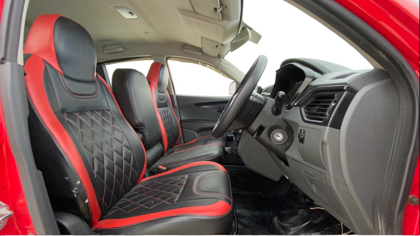 2018 Mahindra KUV 100 NXT K2 P 6 STR, Petrol, Manual, 33,713 km, Right Side Front Door Cabin