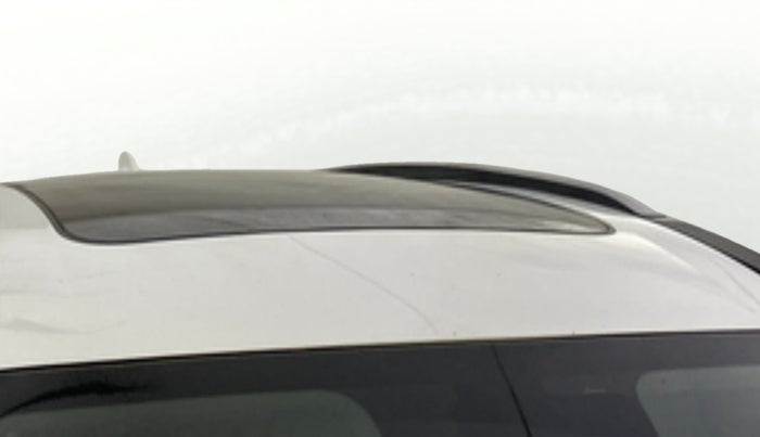 2022 Mahindra XUV700 AX 7 LUXURY D AT 7 STR, Diesel, Automatic, 93,680 km, Roof