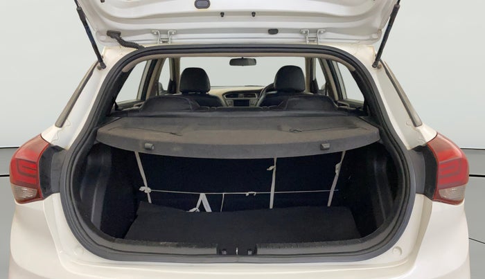 2018 Hyundai Elite i20 ASTA 1.2, Petrol, Manual, 85,048 km, Boot Open Zoomed View