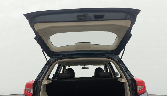 2023 Mahindra XUV300 W6 1.5 DIESEL AMT, Diesel, Automatic, 24,240 km, Boot Door Open