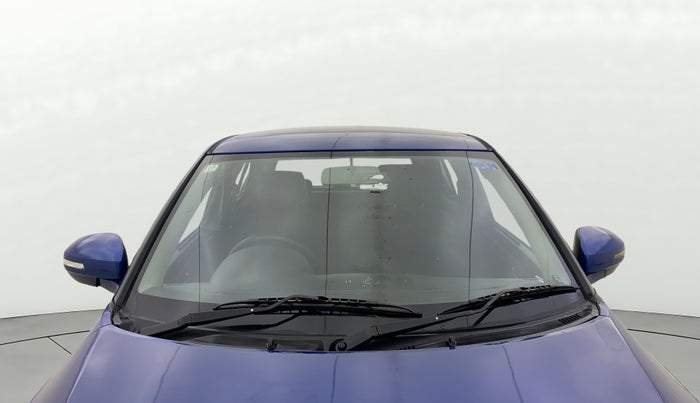2013 Maruti Swift VXI, Petrol, Manual, 95,023 km, Front Windshield
