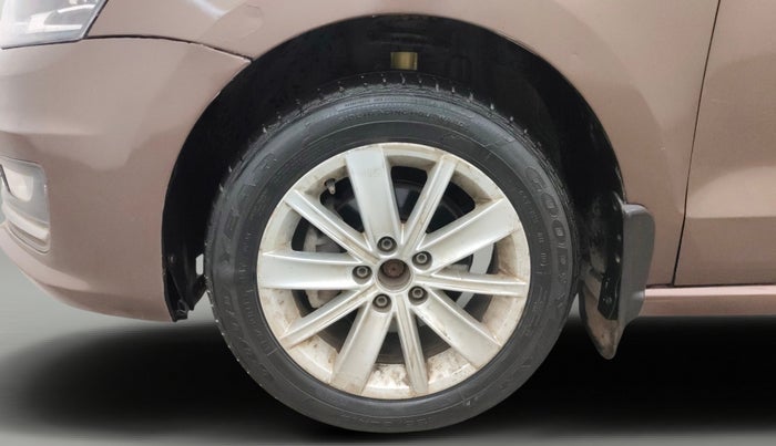 2017 Volkswagen Vento HIGHLINE PETROL AT, Petrol, Automatic, 1,13,017 km, Left Front Wheel