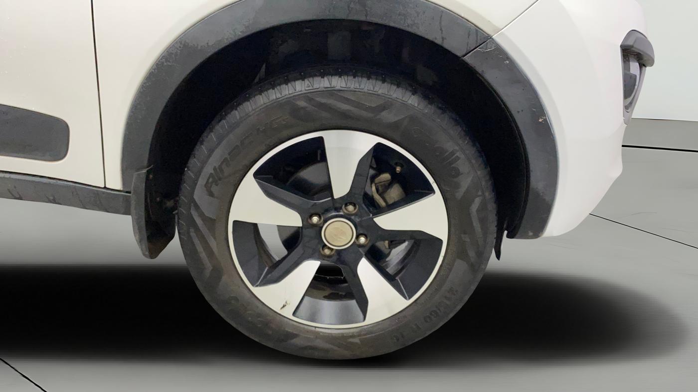 2019 Tata NEXON XZA PLUS PETROL, Petrol, Automatic, 56,577 km, Right Front Wheel