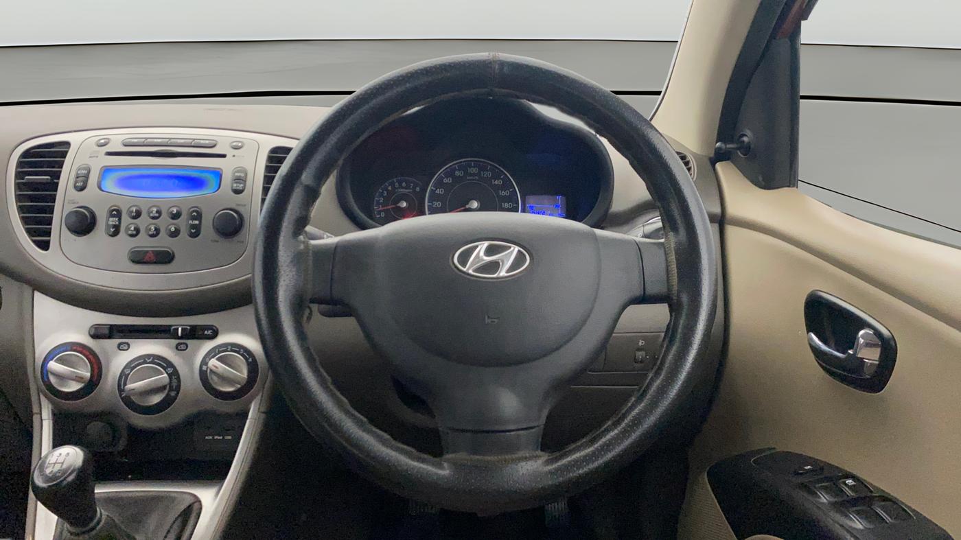 2014 Hyundai i10 SPORTZ 1.1, Petrol, Manual, 64,570 km, Steering Wheel Close Up