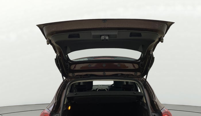 2018 Renault Captur RXE PETROL, Petrol, Manual, 43,316 km, Boot Door Open