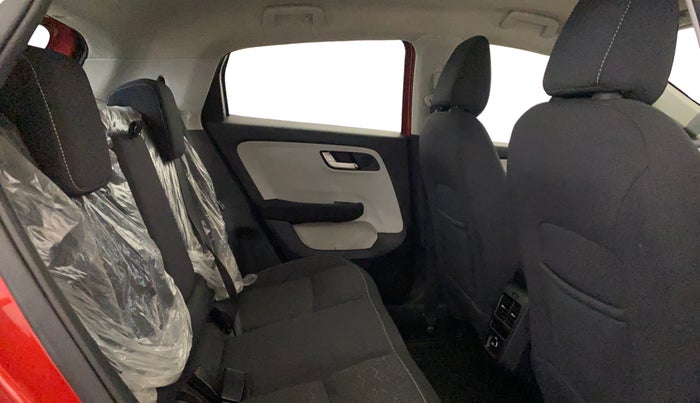 2021 Tata ALTROZ XZ PETROL, Petrol, Manual, 8,394 km, Right Side Rear Door Cabin