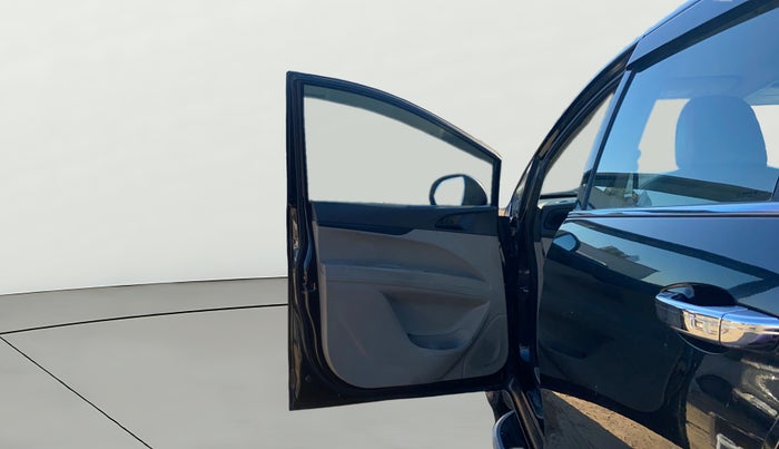 2024 Mahindra MARAZZO M2 8 STR, Diesel, Manual, 84,741 km, LHS Front Door