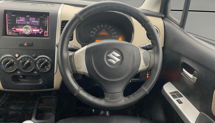 2017 Maruti Wagon R 1.0 LXI CNG, CNG, Manual, 1,04,395 km, Steering Wheel Close Up