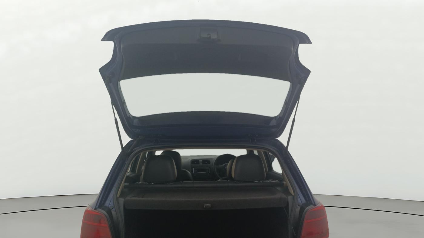 2014 Volkswagen Polo COMFORTLINE 1.2L, Petrol, Manual, 38,425 km, Boot Door Open