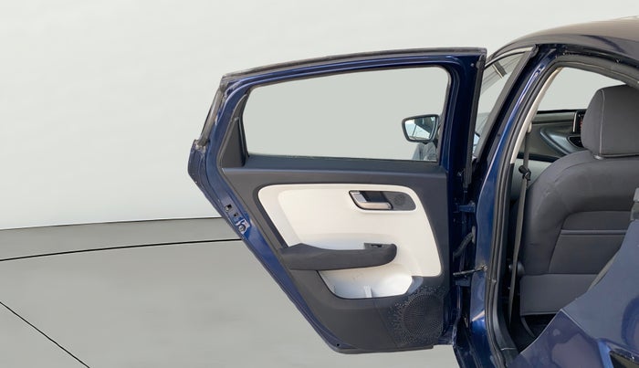 2023 Tata ALTROZ XZ + SUNROOF, Petrol, Manual, 37,220 km, LHS Rear Door