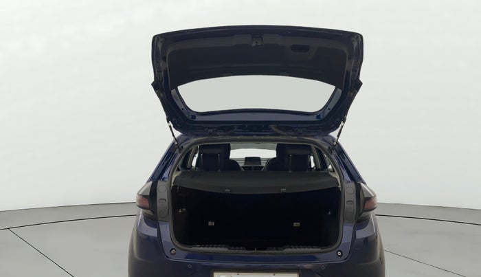 2023 Tata ALTROZ XZA + SUNROOF, Petrol, Automatic, 33,944 km, Boot Door Open