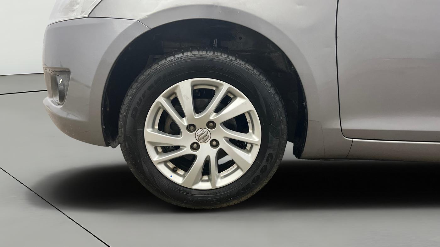 2014 Maruti Swift ZXI, Petrol, Manual, 36,206 km, Left Front Wheel