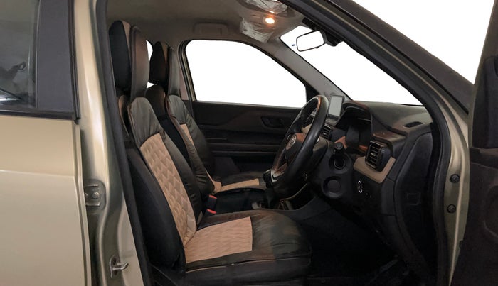 2022 Tata PUNCH CREATIVE 1.2 MT KAZIRANGA EDITION , Petrol, Manual, 34,176 km, Right Side Front Door Cabin