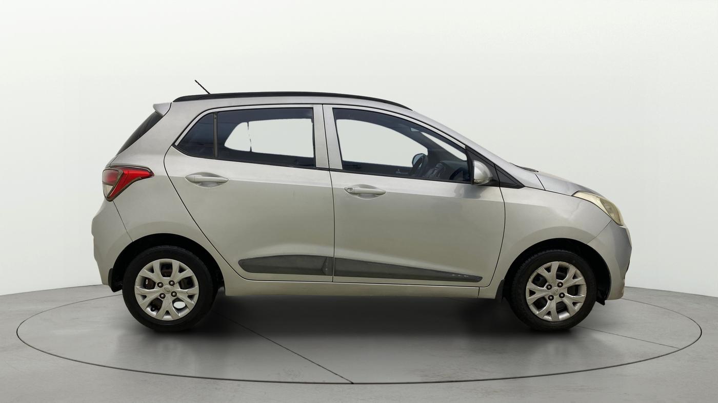 2015 Hyundai Grand i10 SPORTZ 1.2 KAPPA VTVT, Petrol, Manual, 76,186 km, Right Side View
