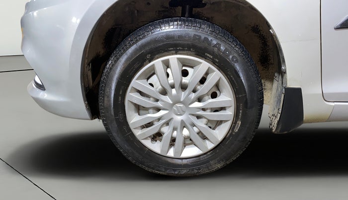 2016 Maruti Swift Dzire LXI (O), Petrol, Manual, 17,567 km, Left Front Wheel