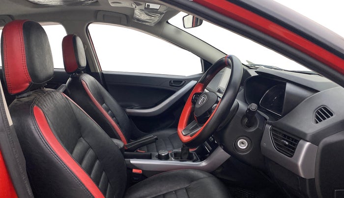 2023 Tata NEXON XM SUNROOF PETROL, Petrol, Manual, 46,086 km, Right Side Front Door Cabin