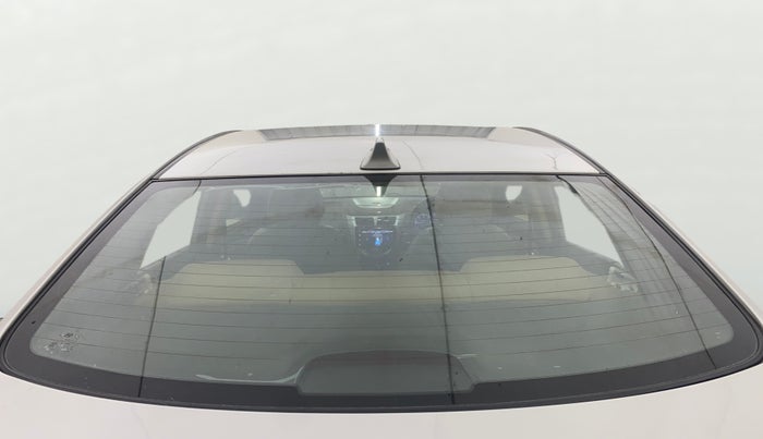 2016 Hyundai Verna FLUIDIC 1.6 CRDI SX AT 4S, Diesel, Automatic, 1,26,756 km, Rear Windshield