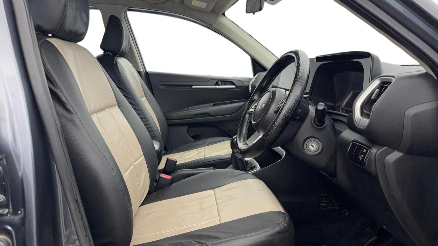 2023 KIA SONET HTK 1.2 PETROL MT, Petrol, Manual, 62,712 km, Right Side Front Door Cabin