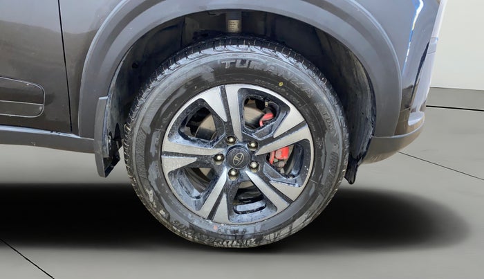 2024 Tata NEXON Fearless Plus S 1.2 Revotron 7DCA Dark Edition, Petrol, Automatic, 37,551 km, Right Front Wheel