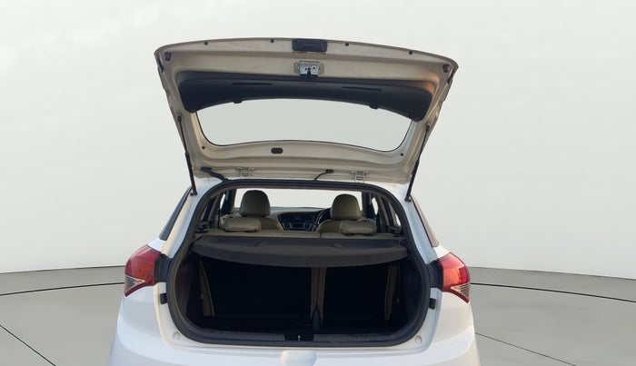 2015 Hyundai Elite i20 ASTA 1.4 CRDI, Diesel, Manual, 80,150 km, Boot Door Open