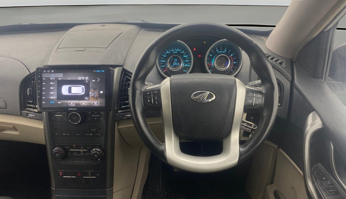 2017 Mahindra XUV500 W6 1.99, Diesel, Manual, 63,827 km, Steering Wheel Close Up