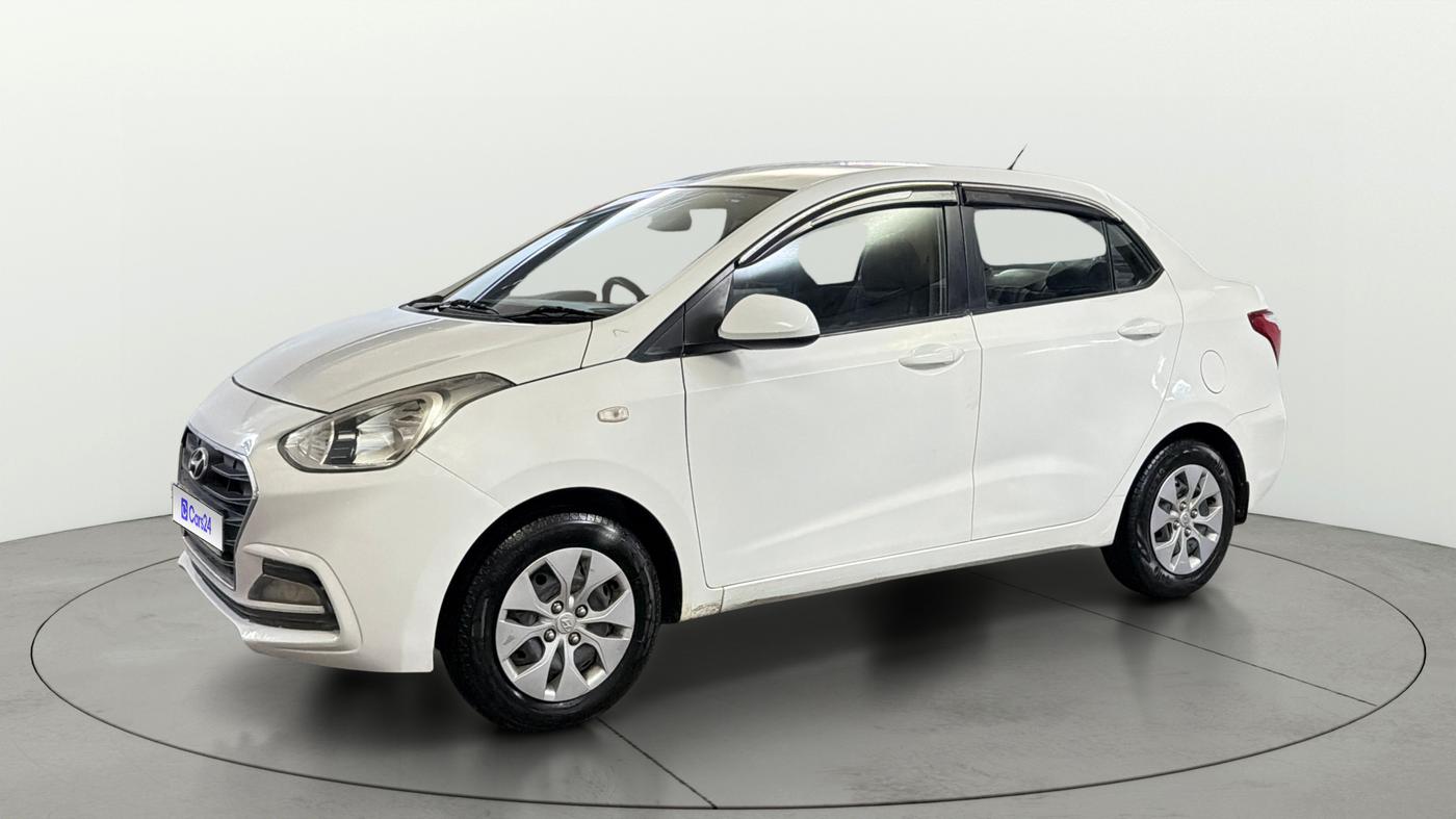 2017 Hyundai Xcent E+, Petrol, Manual, 66,534 km, Left Front Diagonal