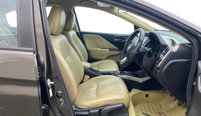 2017 Honda City 1.5L I-DTEC V, Diesel, Manual, 1,03,670 km, Right Side Front Door Cabin