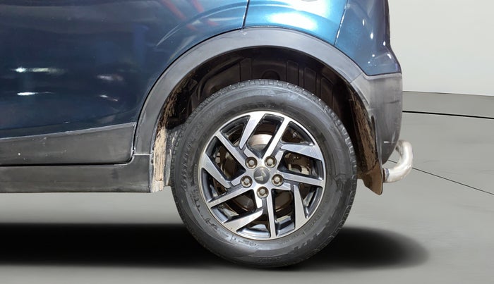 2022 Mahindra XUV300 W8 (O) 1.5 DIESEL, Diesel, Manual, 1,10,037 km, Left Rear Wheel