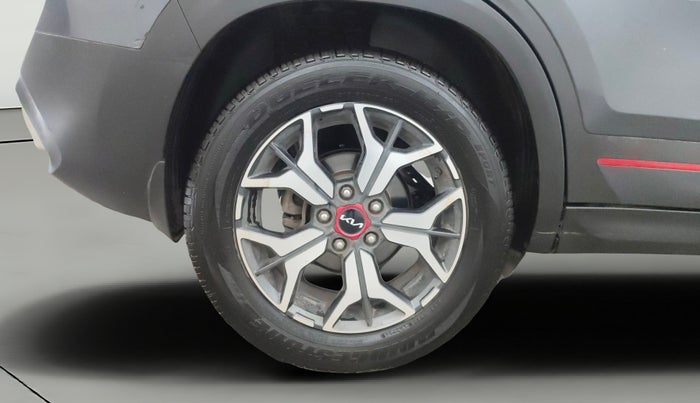 2022 KIA SELTOS GTX PLUS DCT 1.4 PETROL, Petrol, Automatic, 1,02,546 km, Right Rear Wheel