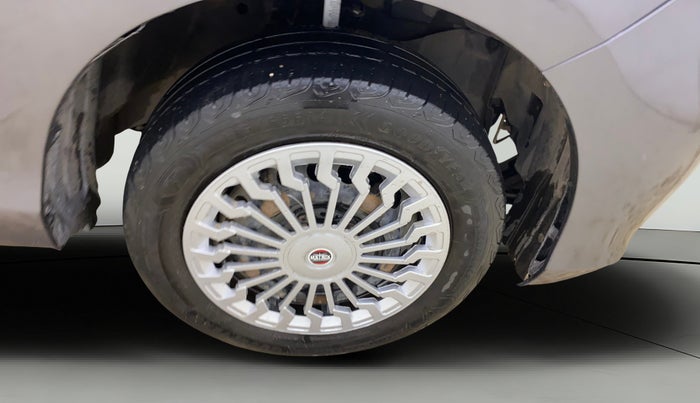 2020 Honda Amaze 1.2L I-VTEC S, Petrol, Manual, 1,19,949 km, Right Front Wheel