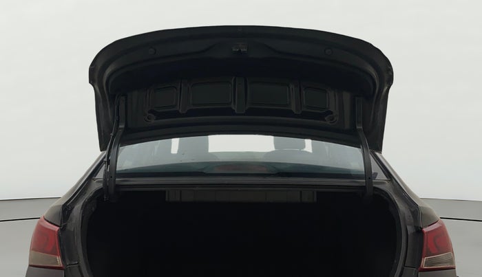 2018 Hyundai Verna 1.6 VTVT SX, Petrol, Manual, 75,371 km, Boot Door Open