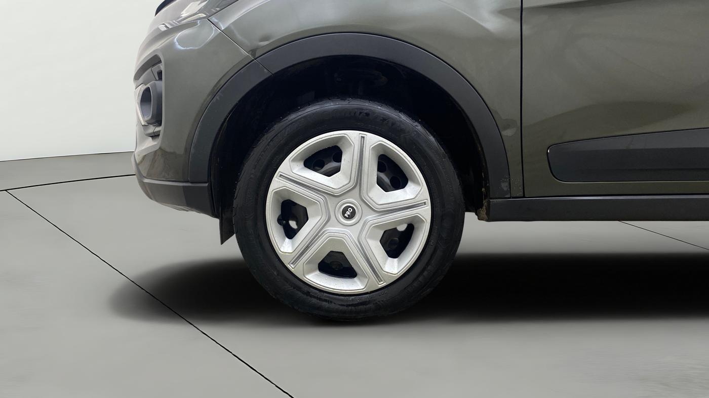 2020 Tata NEXON XM PETROL, Petrol, Manual, 1,48,985 km, Left Front Wheel