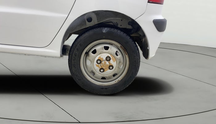 2014 Hyundai Santro Xing GL PLUS, Petrol, Manual, 82,109 km, Left Rear Wheel