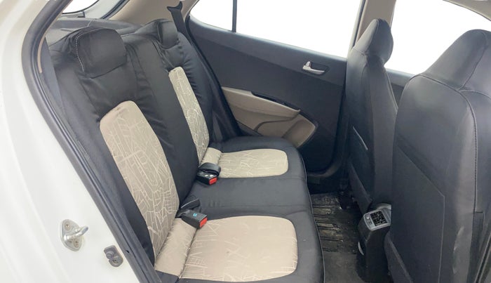 2016 Hyundai Grand i10 SPORTZ 1.2 KAPPA VTVT, Petrol, Manual, 73,649 km, Right Side Rear Door Cabin