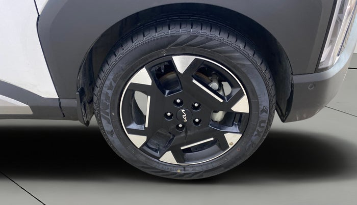 2025 KIA SYROS HTX Plus (O) 1.5 Diesel 6AT, Diesel, Automatic, 13,297 km, Right Front Wheel