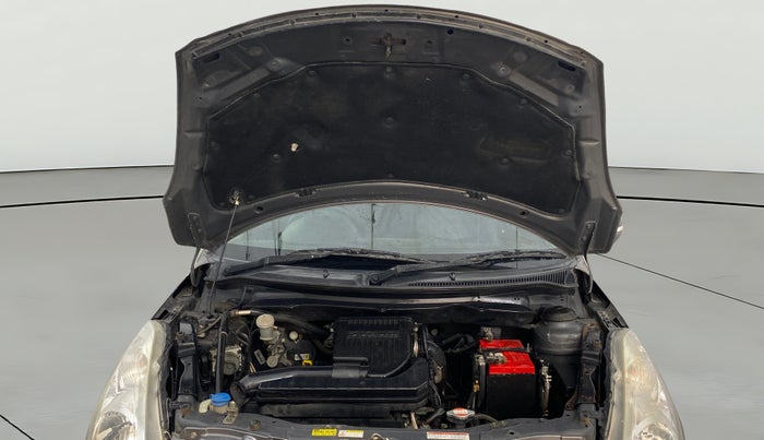 2017 Maruti Swift ZXI, Petrol, Manual, 90,573 km, Open Bonet