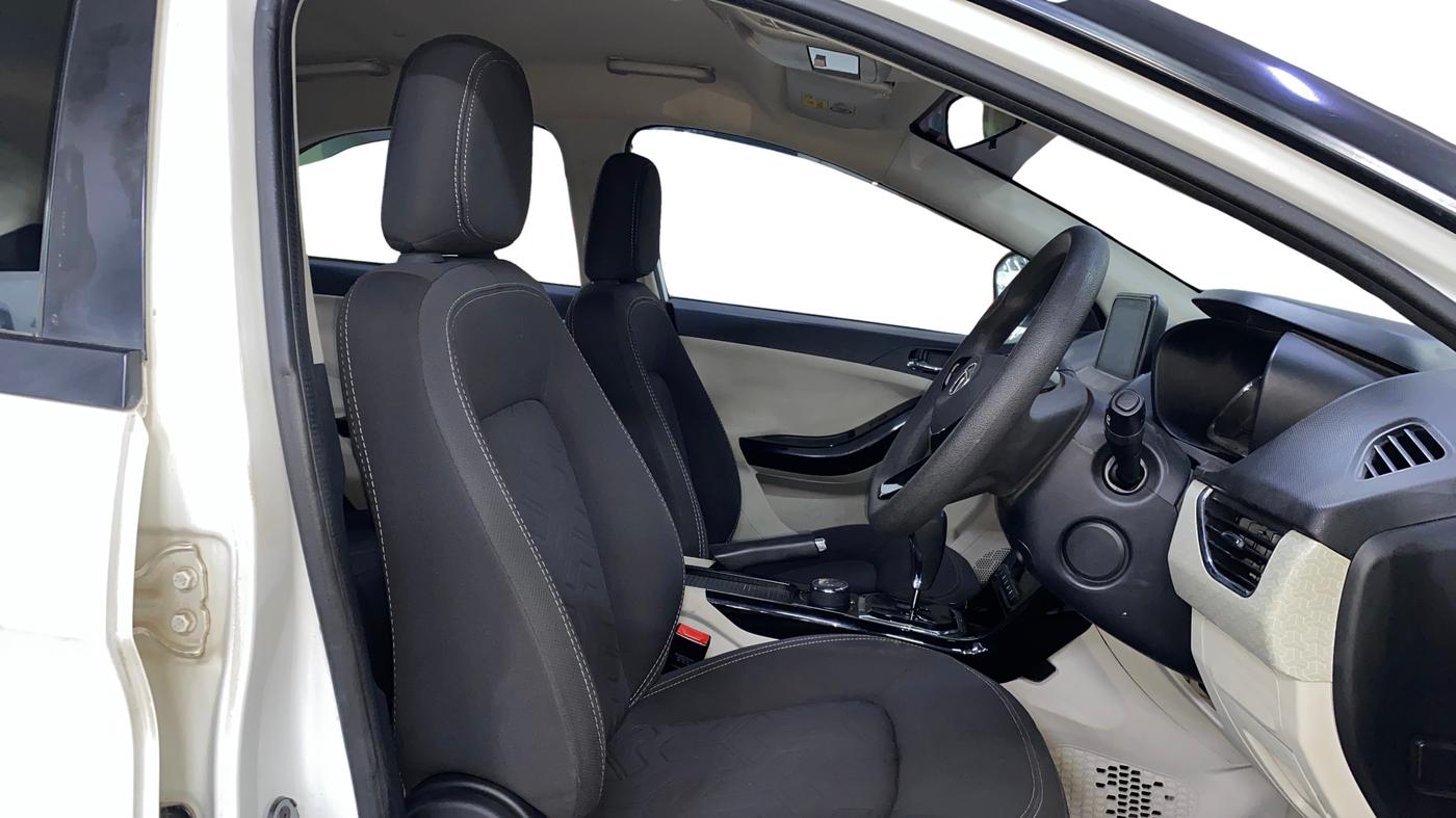 2022 Tata NEXON XZA PLUS PETROL, Petrol, Automatic, 61,987 km, Right Side Front Door Cabin
