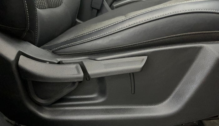 2022 KIA CARENS PRESTIGE 1.4 PETROL 7 STR, Petrol, Manual, 12,381 km, Driver Side Adjustment Panel