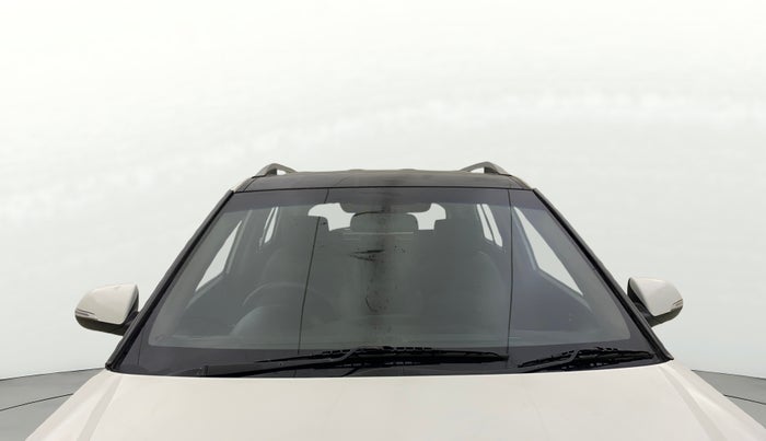 2015 Hyundai Creta SX (O) 1.6 DIESEL, Diesel, Manual, 1,36,382 km, Front Windshield