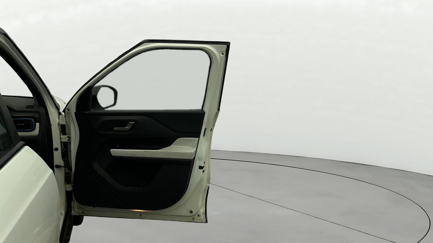 2023 Tata PUNCH CREATIVE  MT, Petrol, Manual, 15,089 km, RHS Front Door