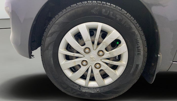2013 Hyundai i10 SPORTZ 1.2, Petrol, Manual, 1,15,452 km, Left Front Wheel