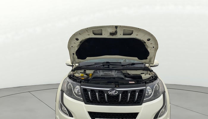 2017 Mahindra XUV500 W9, Diesel, Manual, 74,687 km, Open Bonet
