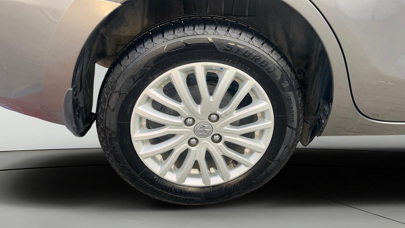 2021 Maruti Dzire ZXI, Petrol, Manual, 72,170 km, Right Rear Wheel